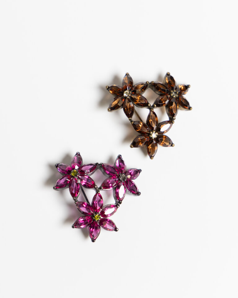 JL134 Pair of Vintage Brooches