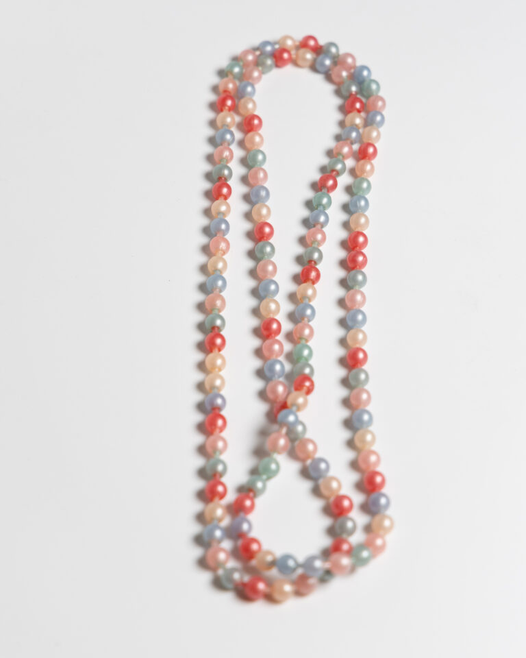 JL022 Vintage Plastic Bead Necklace