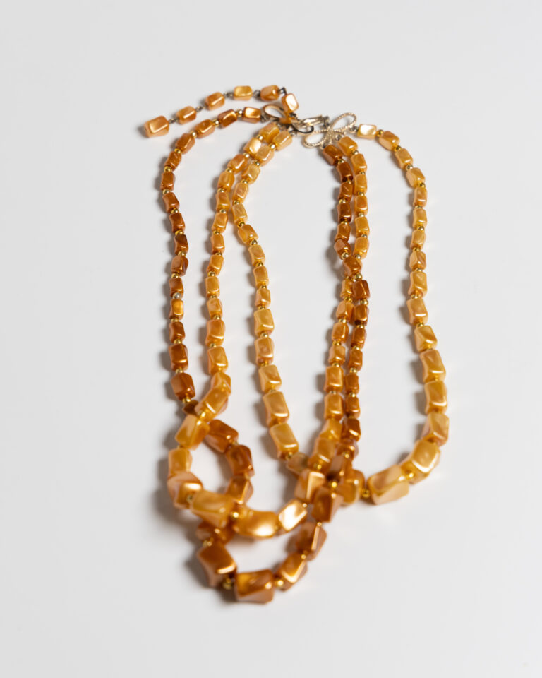 JL023 Vintage Plastic Gold Bead Necklace
