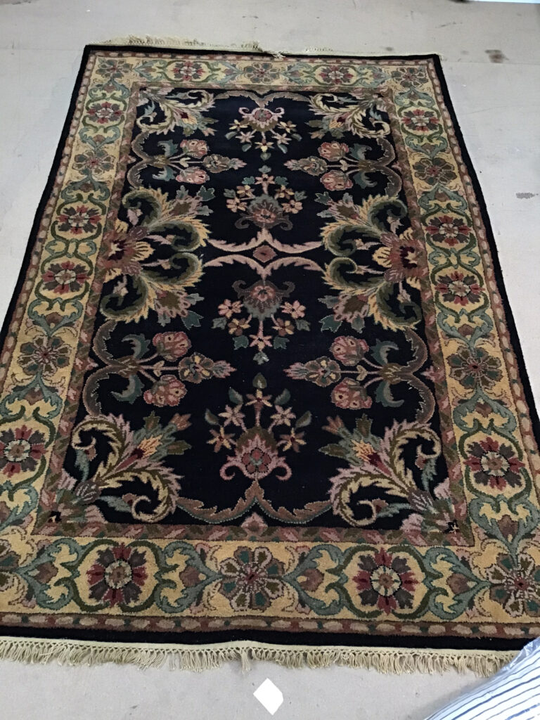 DC16 Wool Pile Indian Agra Rug