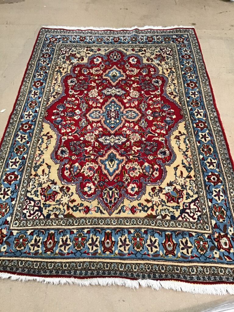 DC24 Persian Tabriz Rug with Large Medallion