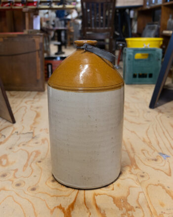 Stoneware Flagon with Handle [sw118]