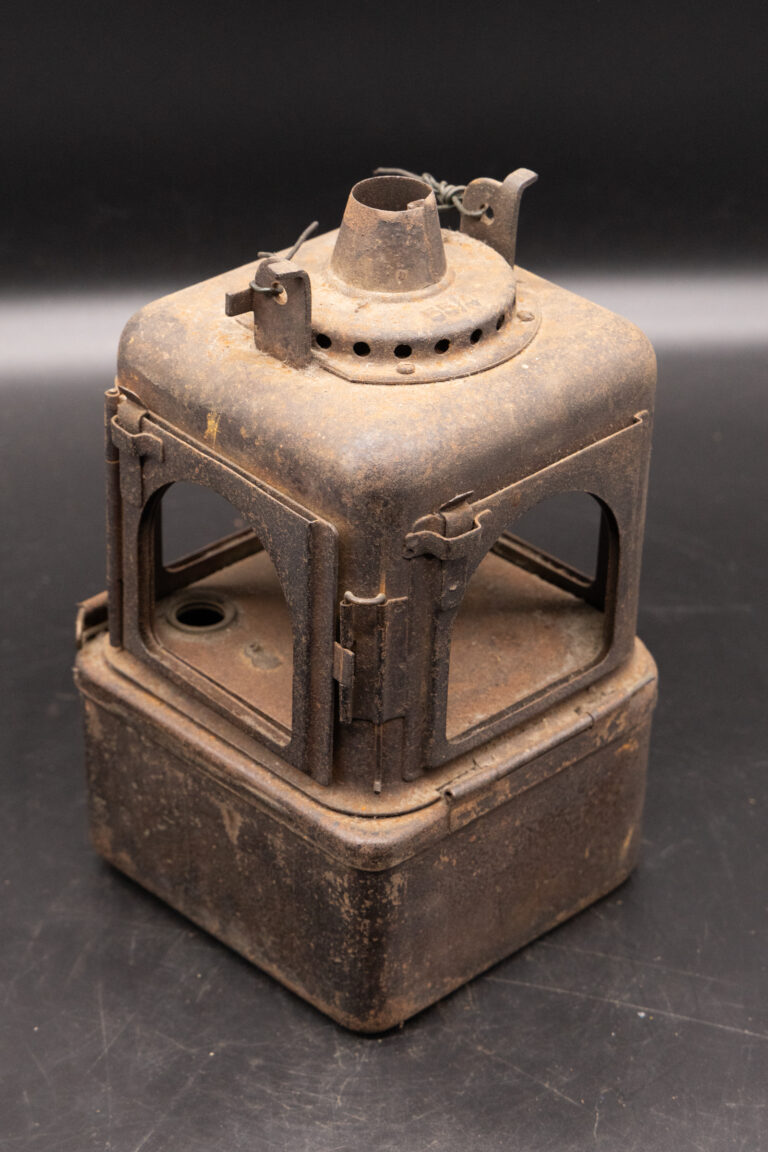 MT023 Railway Lantern