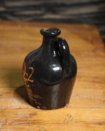QE2 Scotch Whisky Flagon [w831]