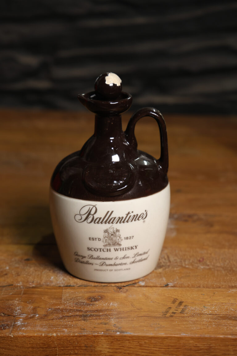Ballantine's Scotch Whisky Flagon [w821]