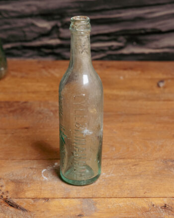 GB079 Lyle & Kinahan Belfast Bottle