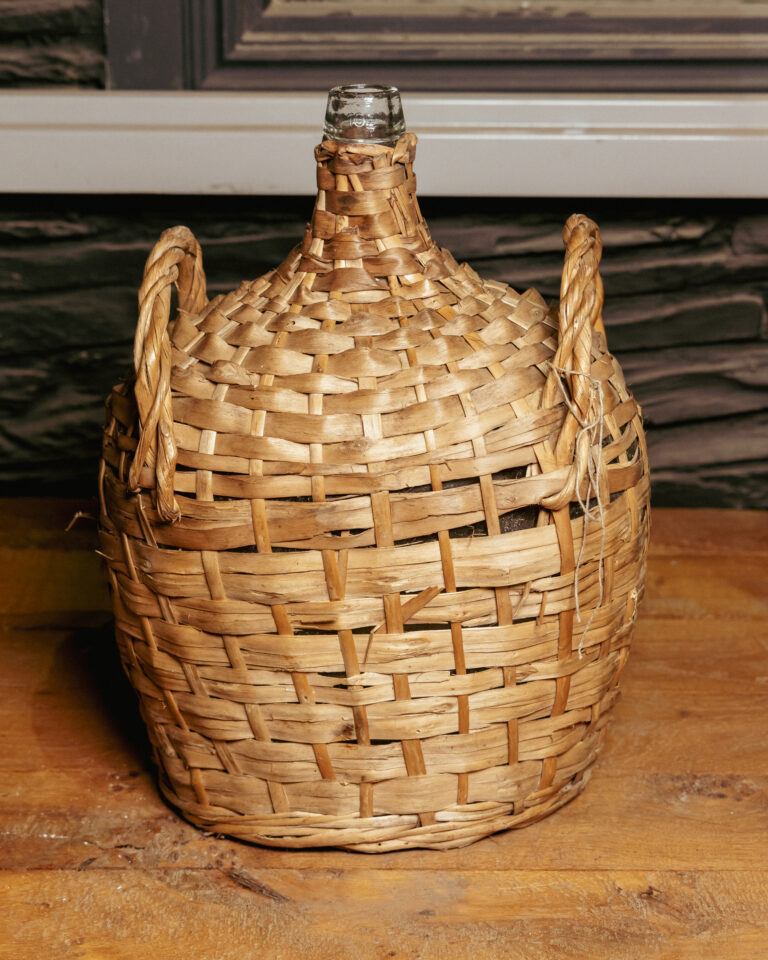 GB071 Wicker Demijohn Wine Bottle