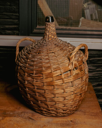 GB066 Wicker Demijohn Wine Bottle