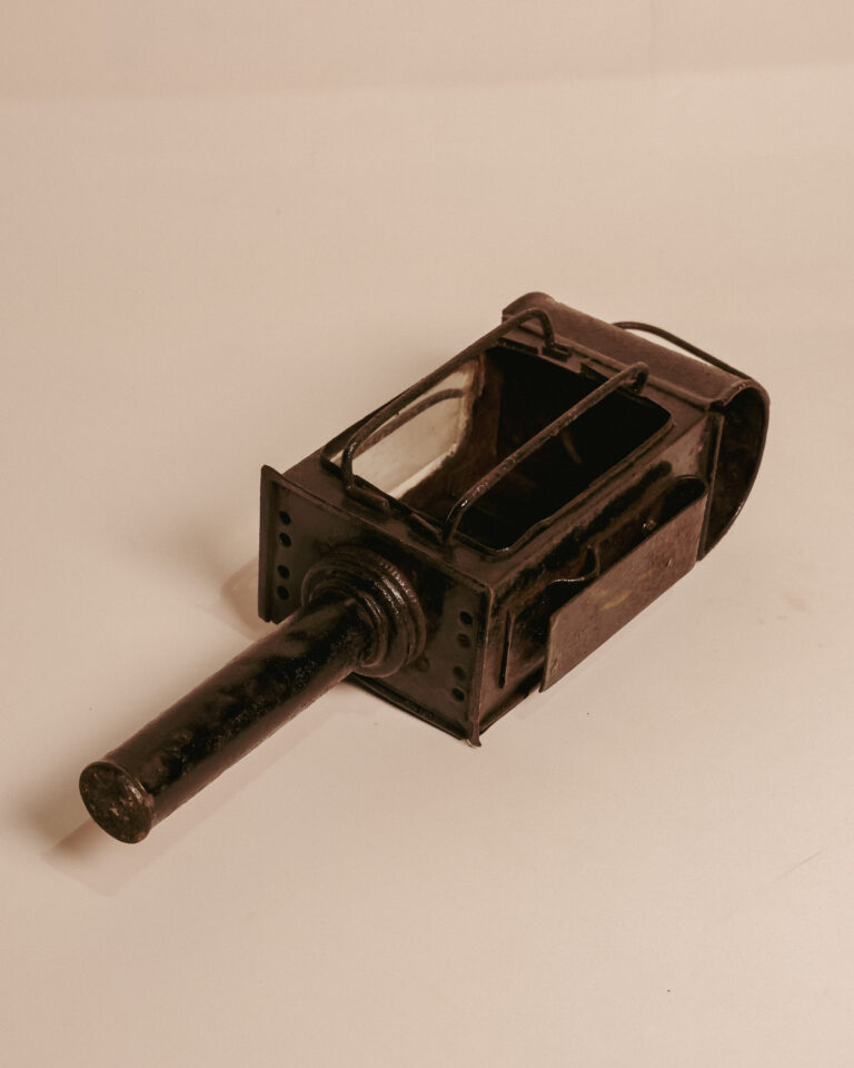 MT036 Black Carriage Lantern