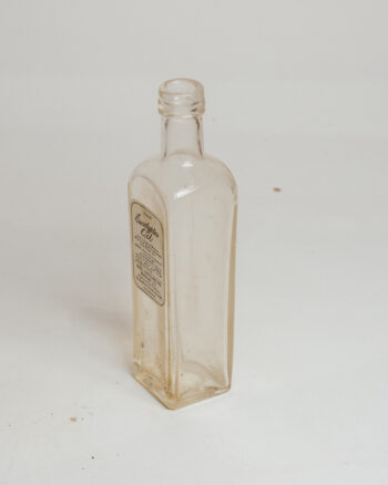 GB182 Eucalyptus Oil Bottle