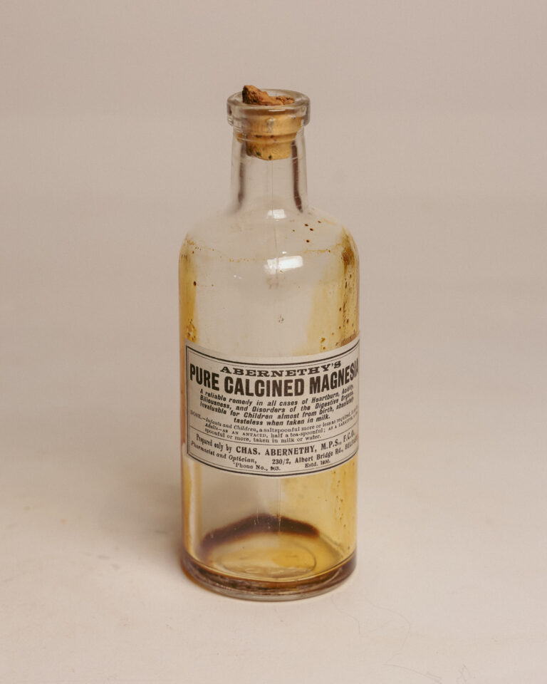 GB186 Calcined Magnesia Bottle