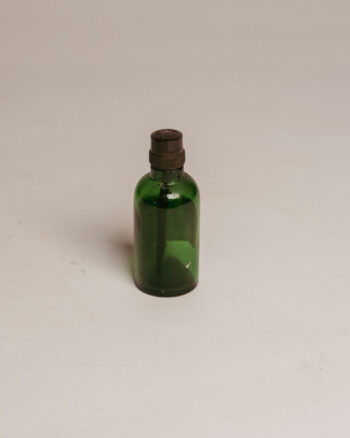 GB194 Small Chemist’s Bottle