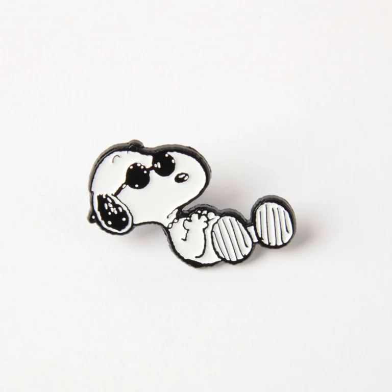 Peanuts Enamel Pin - Slacker