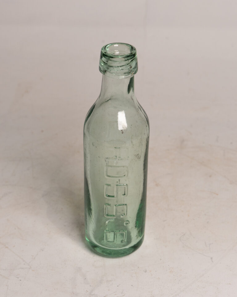 GB289 Ross's Belfast Bottle