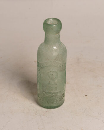 GB272 Impavide London Bottle