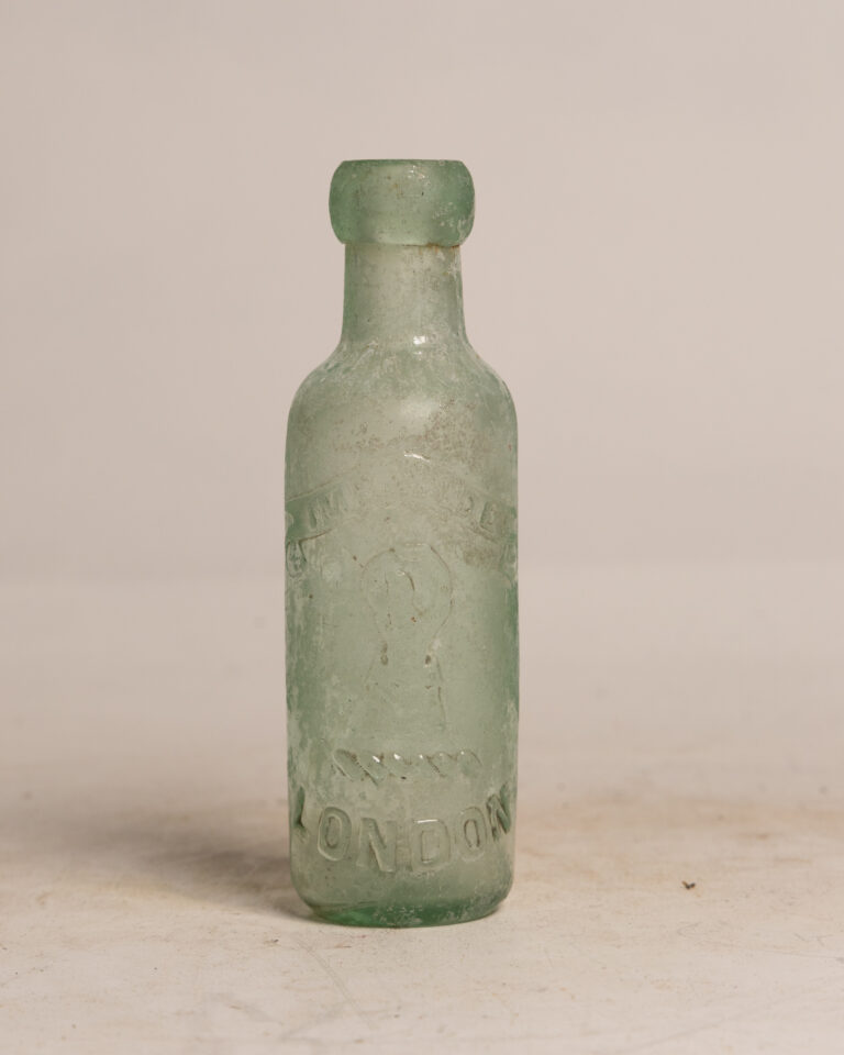 GB272 Impavide London Bottle