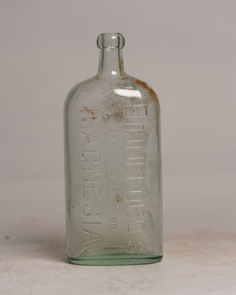 GB266 Dinneford's Magnesia Bottle