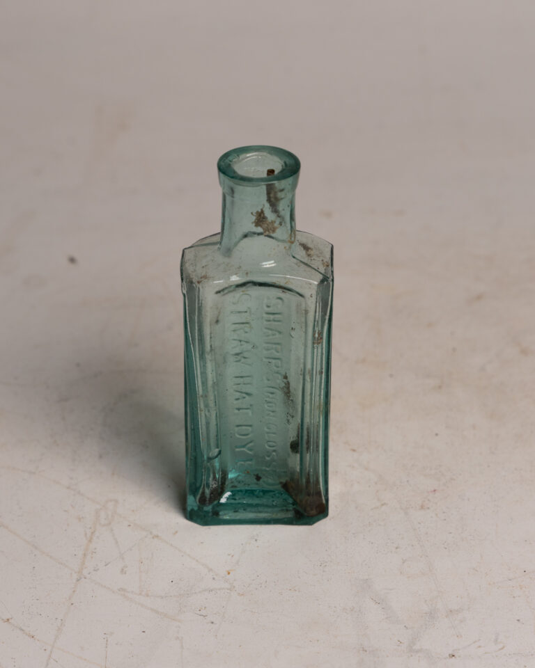 GB283 Straw Hat Dye Bottle