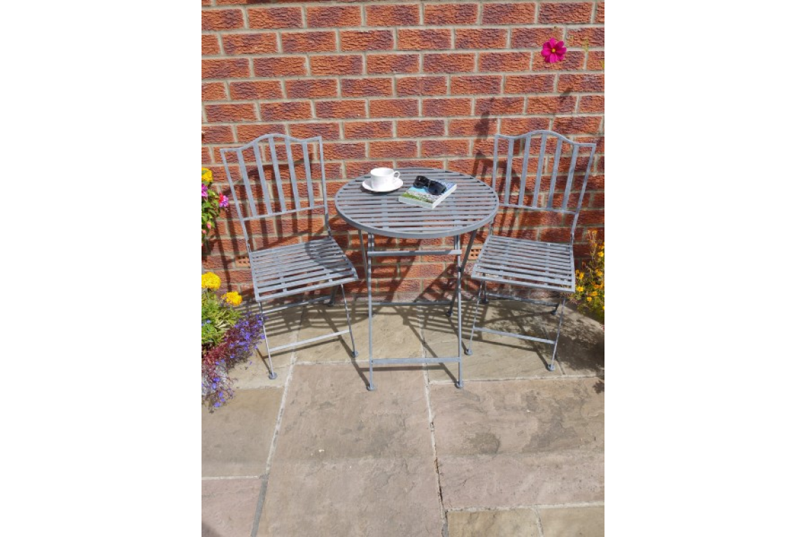 Grey Patio Table and Chairs