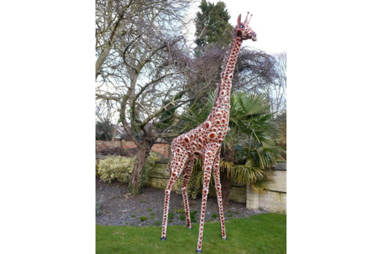 12ft Tall Giraffe Statue [726]