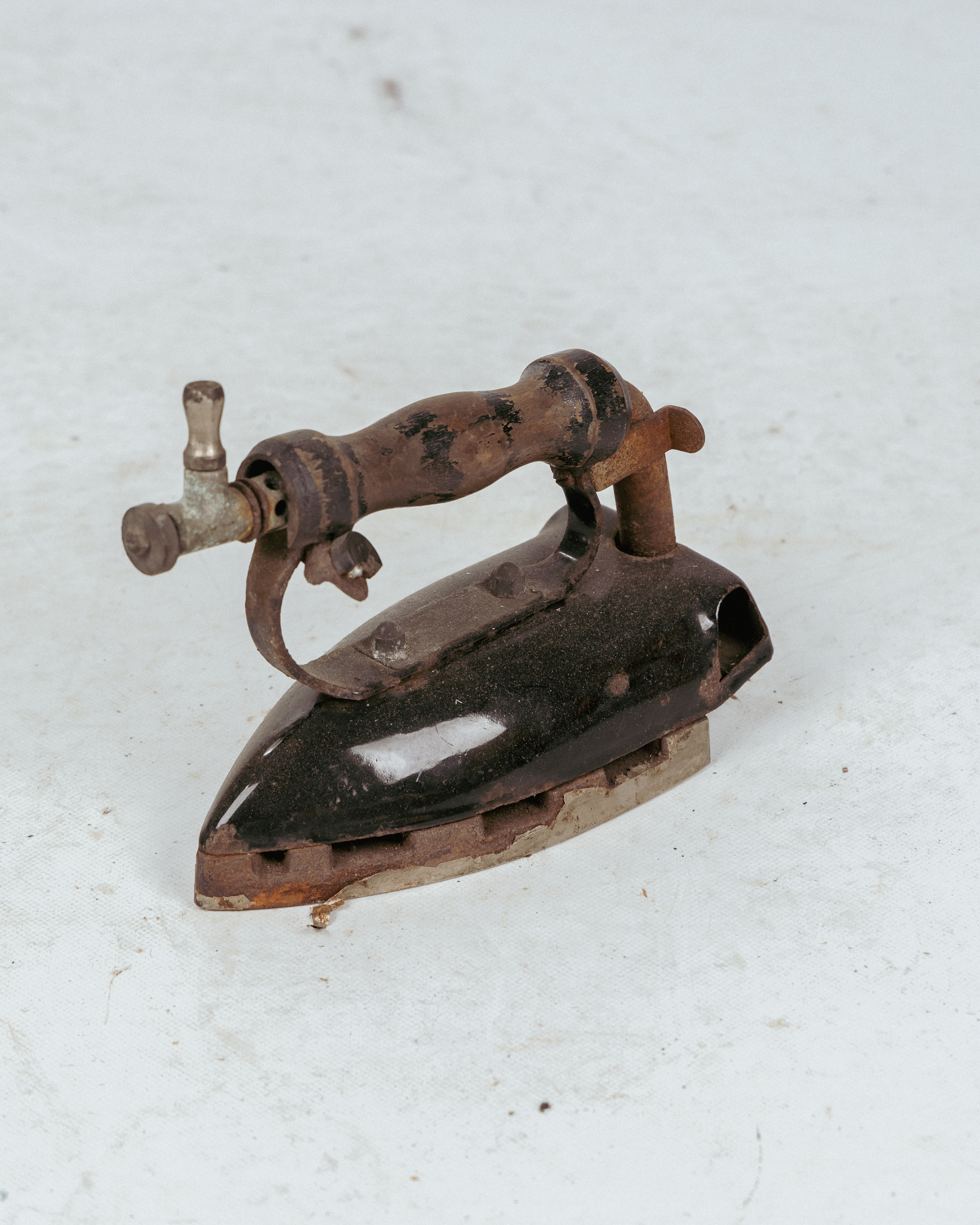 MT069 Vintage Gas Iron