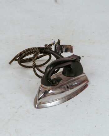 MT058 Vintage Morphy Richards Iron