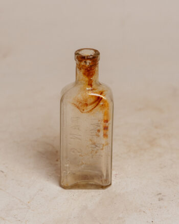 GB350 Sloan’s Liniment Bottle