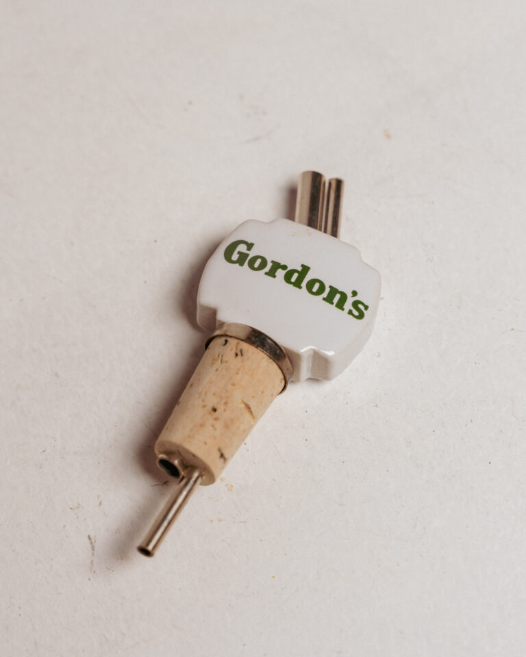 Gordon's Gin Pourer [w961]