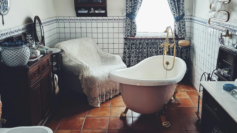 Cast Iron Baths: Why choose one?