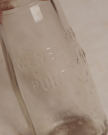 GB352 Wensleydale Milk Bottle