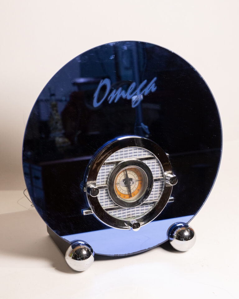 Rare Art Deco Style Sparton Bluebird Radio 11070 by Omega