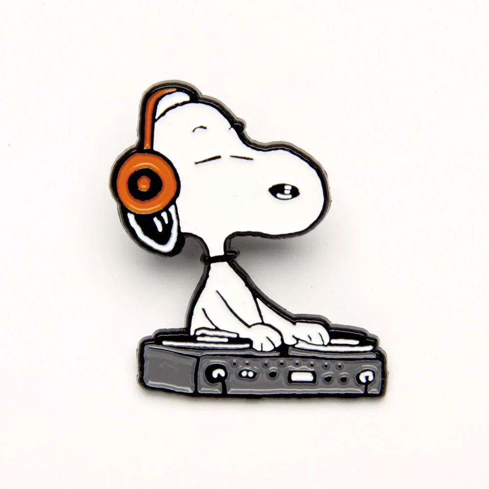 Peanuts Enamel Pin – Music is Life DJ