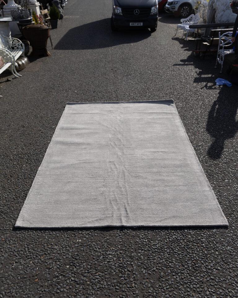 OCT02 Luxurious Handmade Silver Grey Berber Carpet - Indian Craftsmanship
