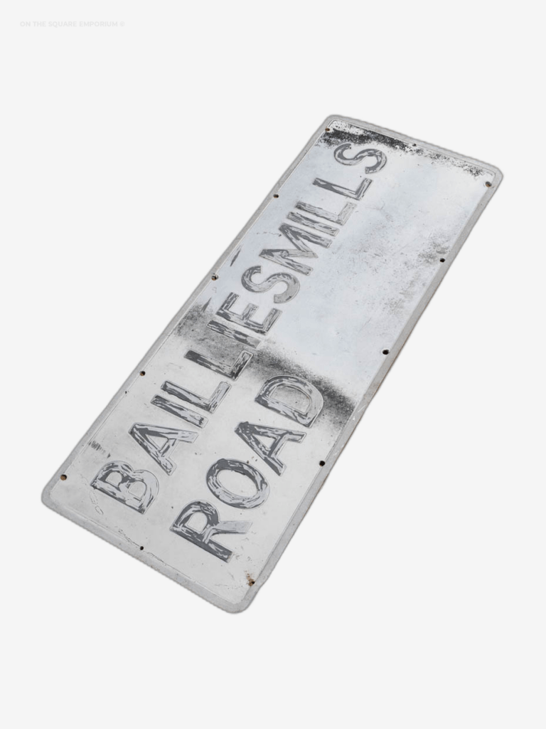 Street Sign - Bailliesmills Road