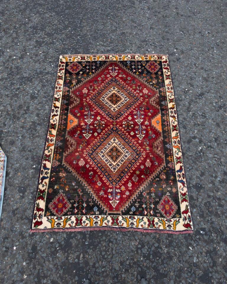 Handwoven Persian Wool Rug - Kashkai Design ST4