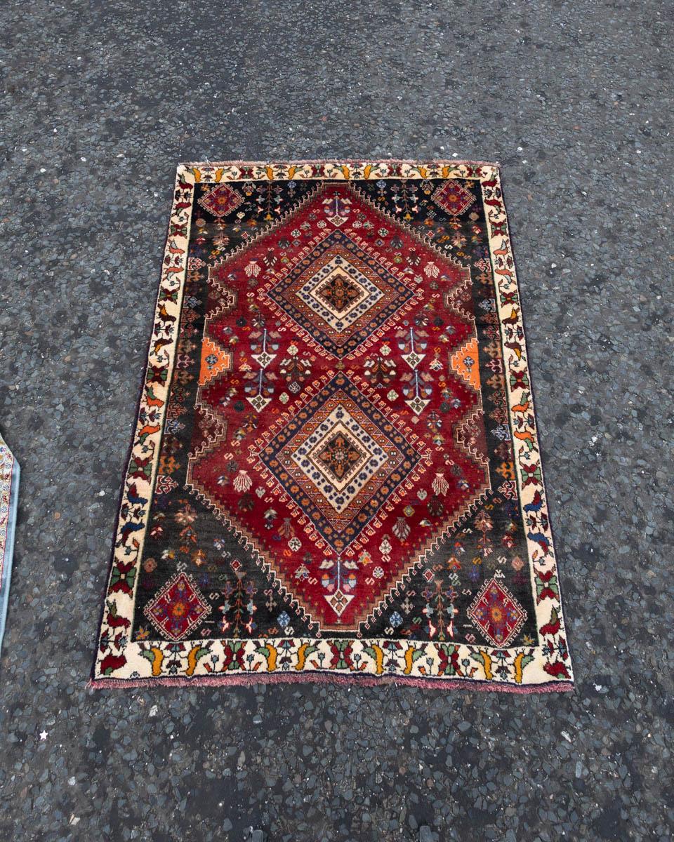 Handwoven Persian Wool Rug – Kashkai Design ST4