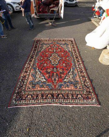 JAN13 Full Pile Persian Sarouk Village Carpet with Traditional Medallion (‘Deliberate Mistake’)