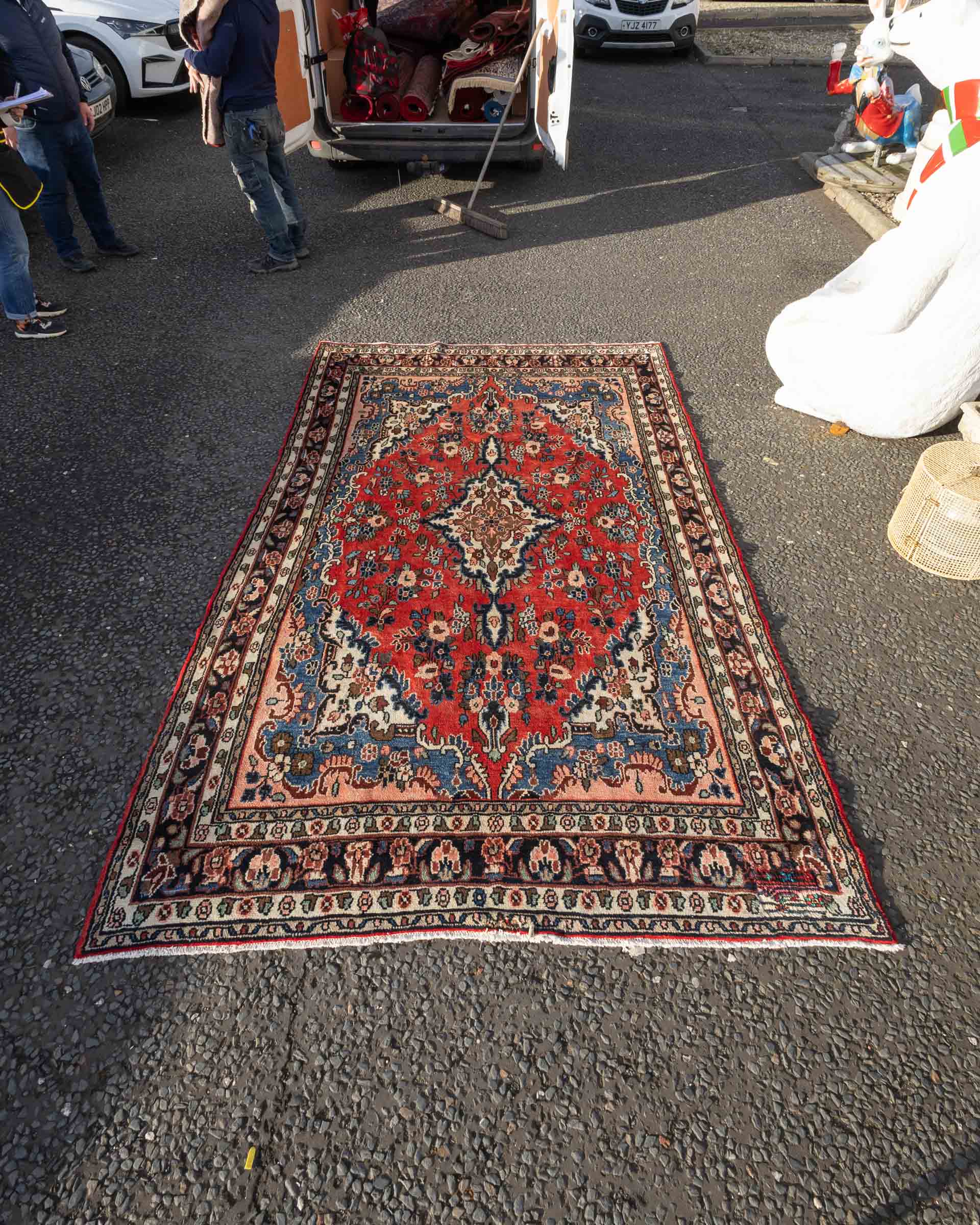JAN13 Full Pile Persian Sarouk Village Carpet with Traditional Medallion (‘Deliberate Mistake’)
