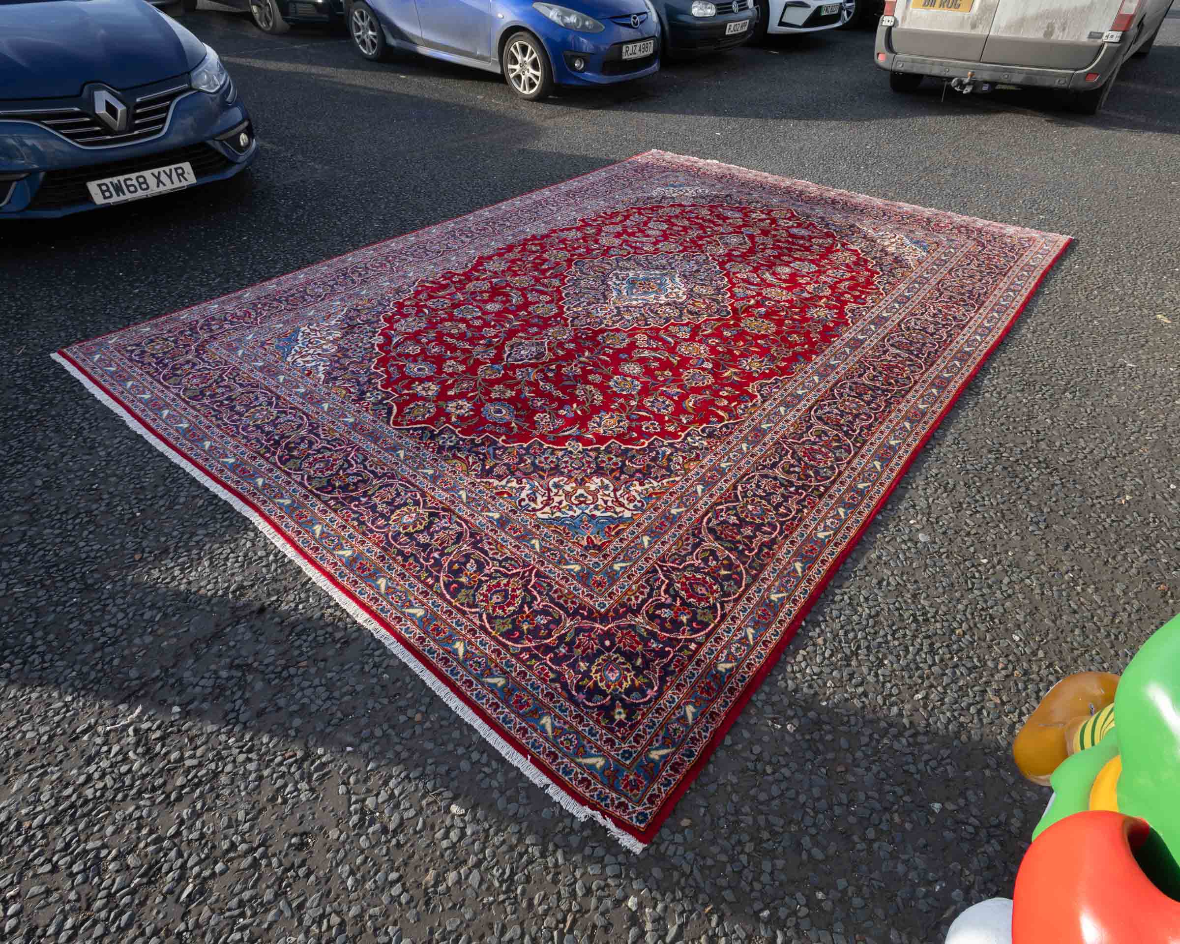 JAN16 Red Medallion Kashan Carpet