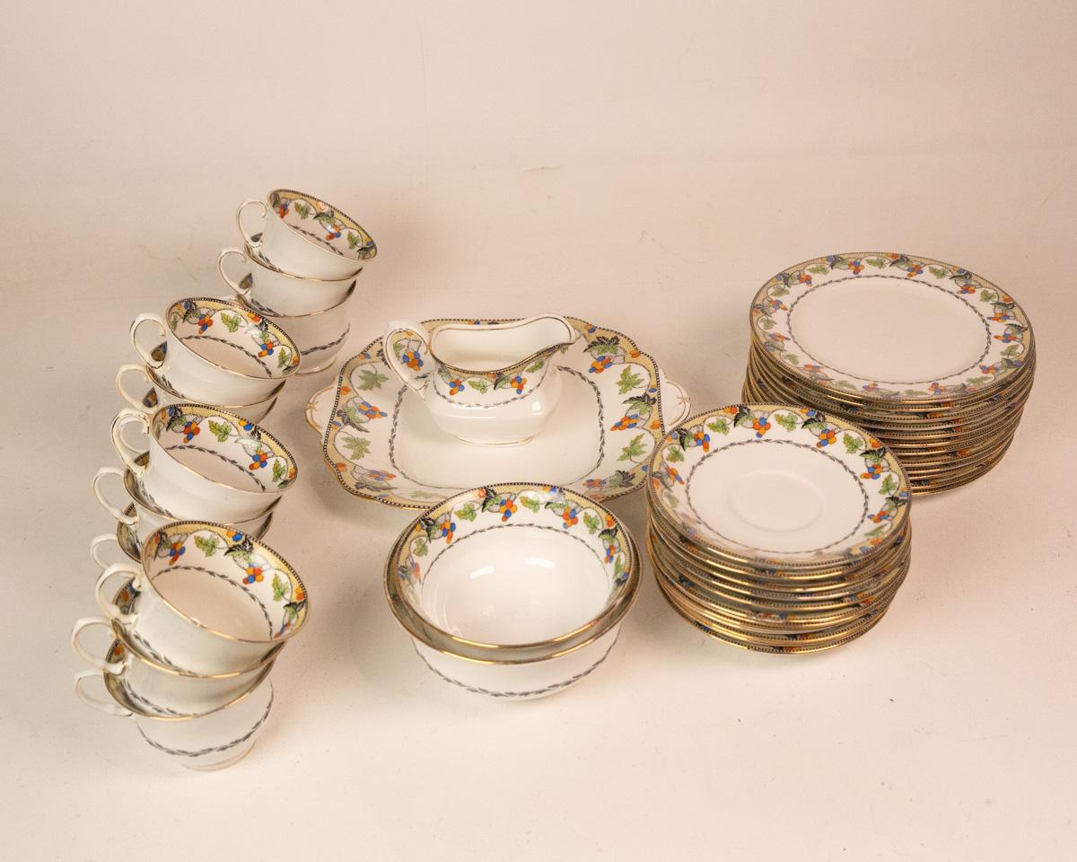 Aynsley Grape Vine Dinner Service Set