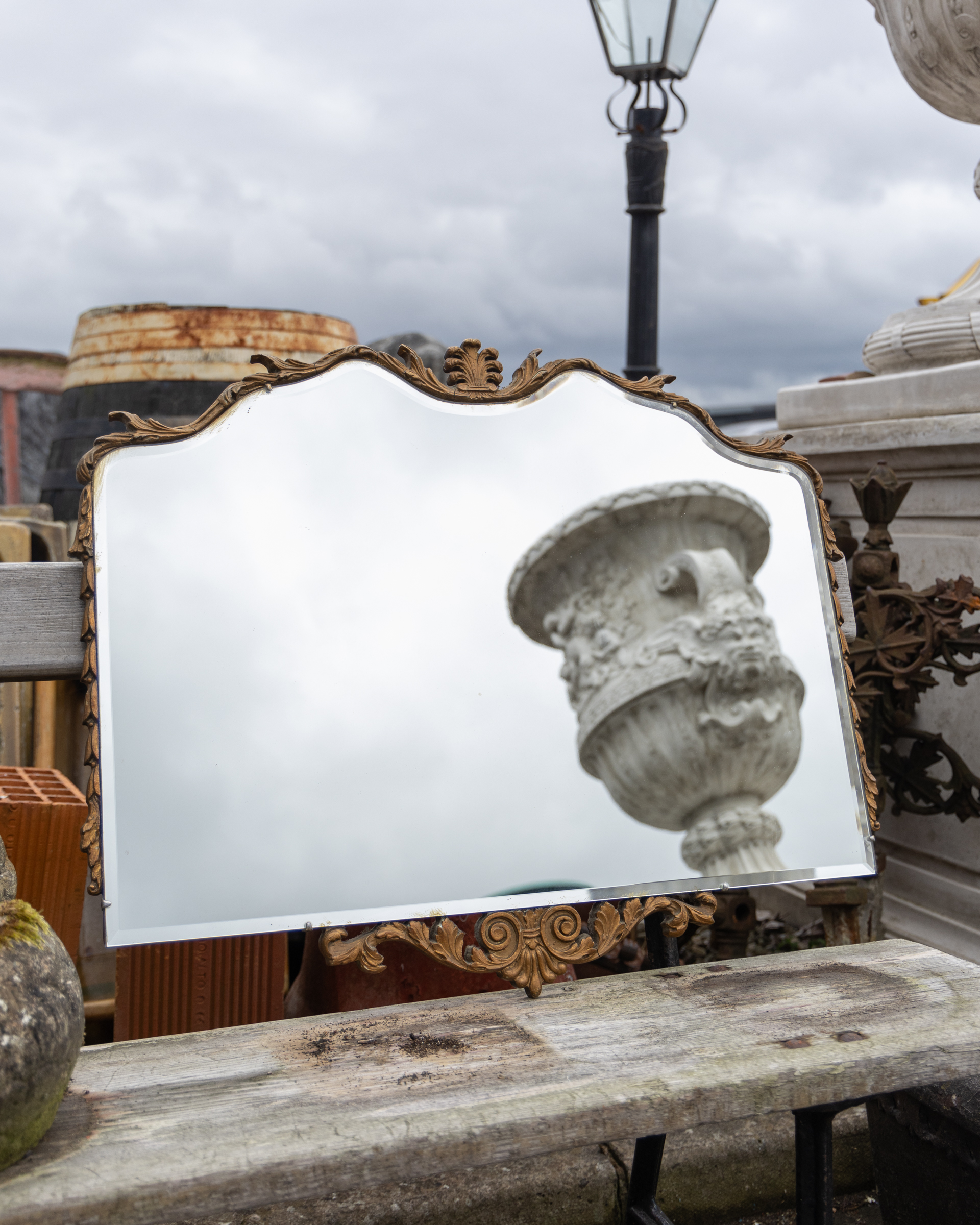 Atsonea Vintage Gold Framed Wall Mirror