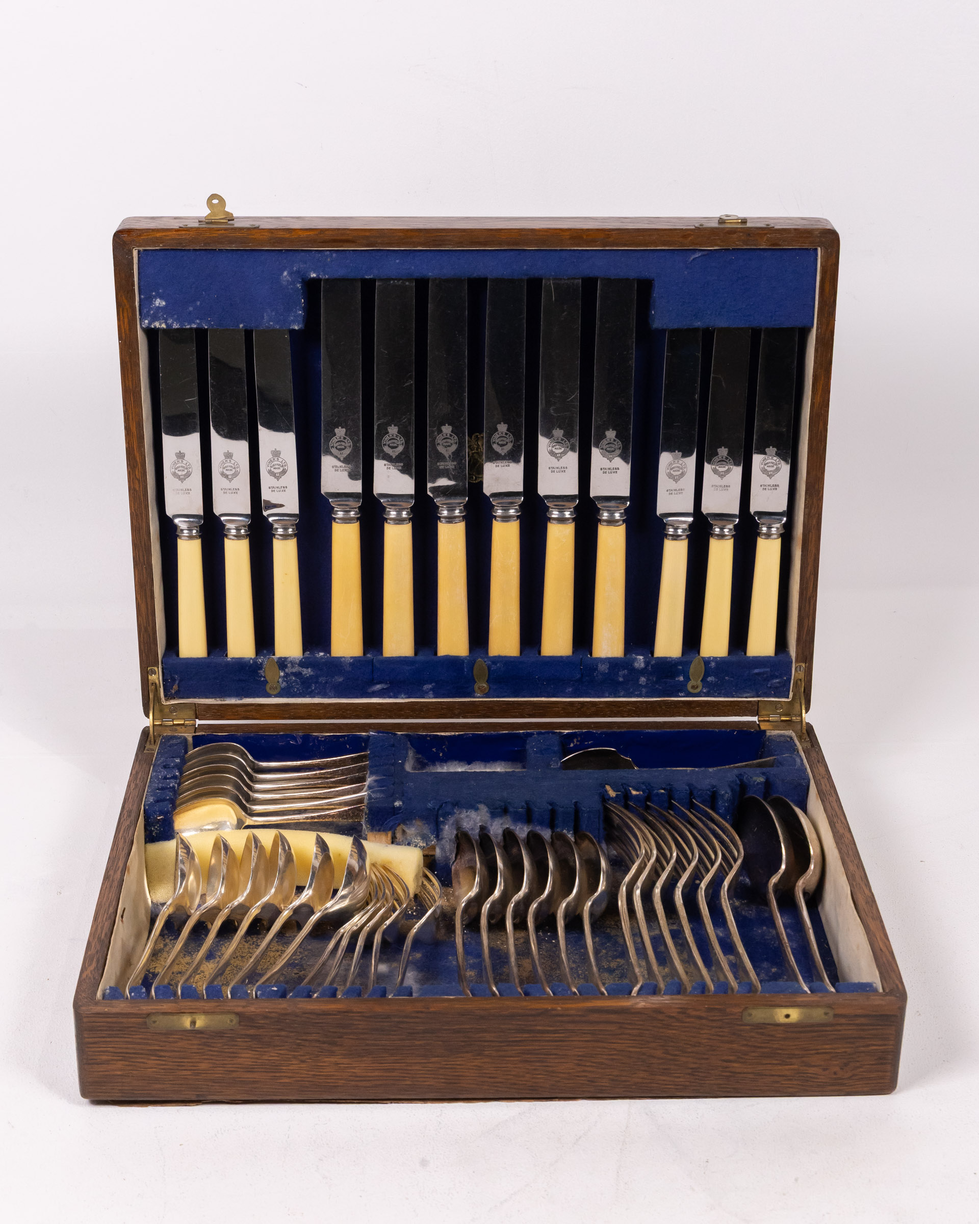 Viner’s Ltd Sheffield Boxed Cutlery Canteen