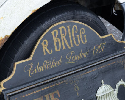 R.BRIGG FINEST TEA 英国ヴィンテージ 特大 看板 木製 R.BRIGG FINEST TEA 英国ヴィンテージ 特大 看板 木製 R.BRIGG FINEST