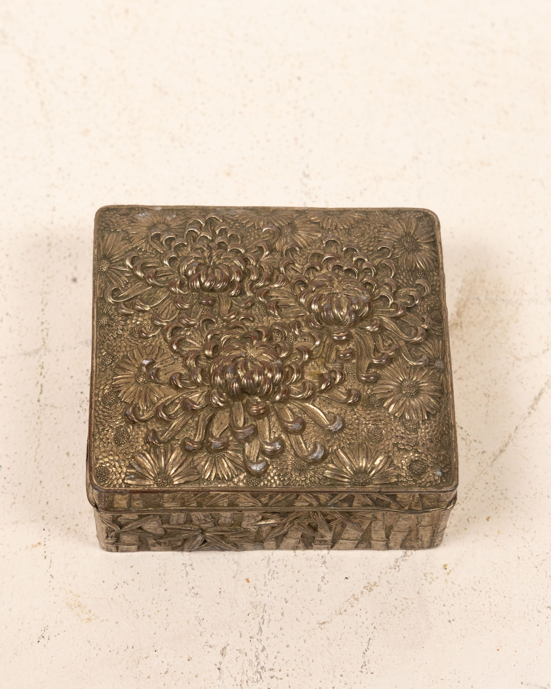 Vintage Metal Trinket Box w/ Floral Design
