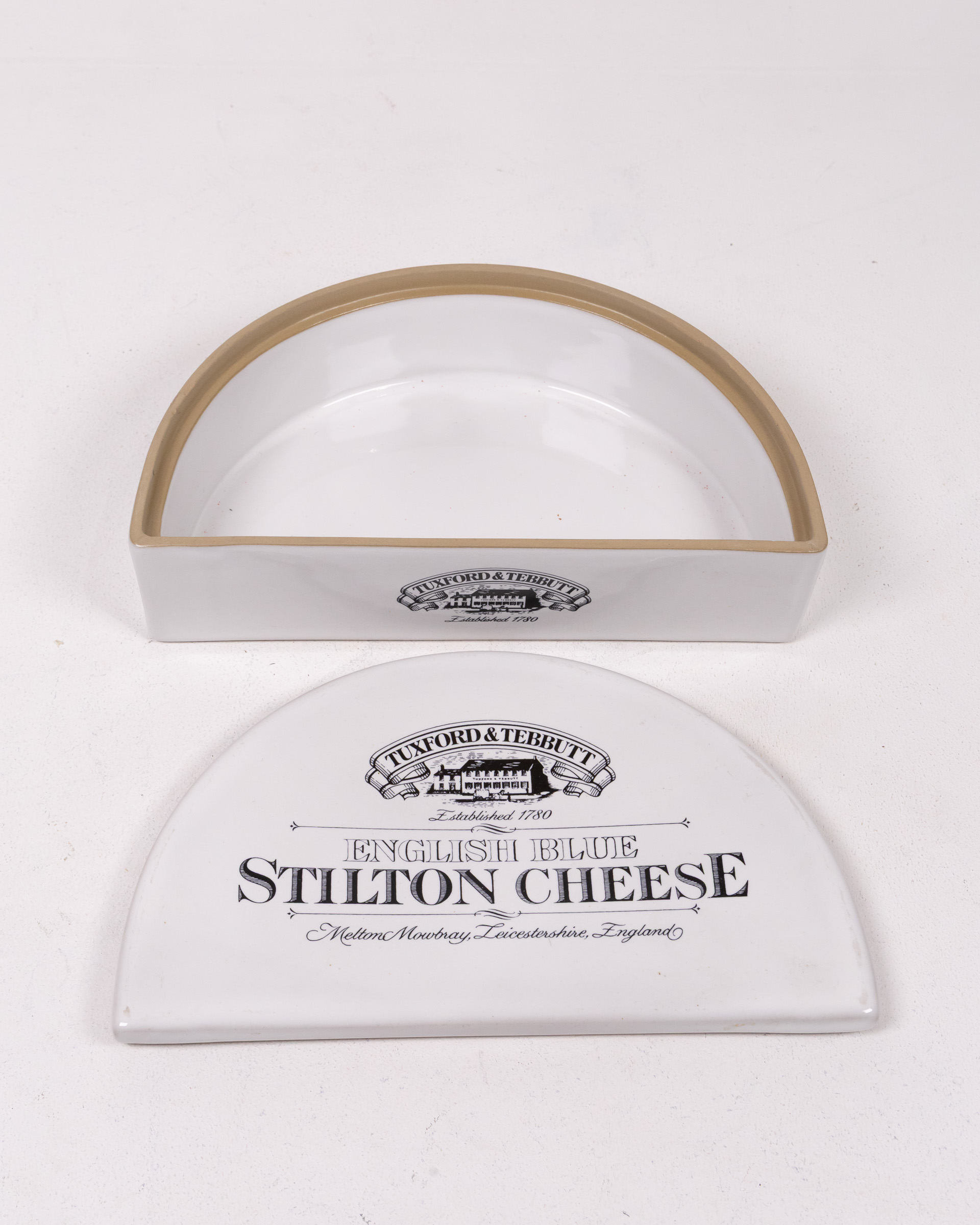 What Are The Characteristics Of English Blue Stilton Cheese