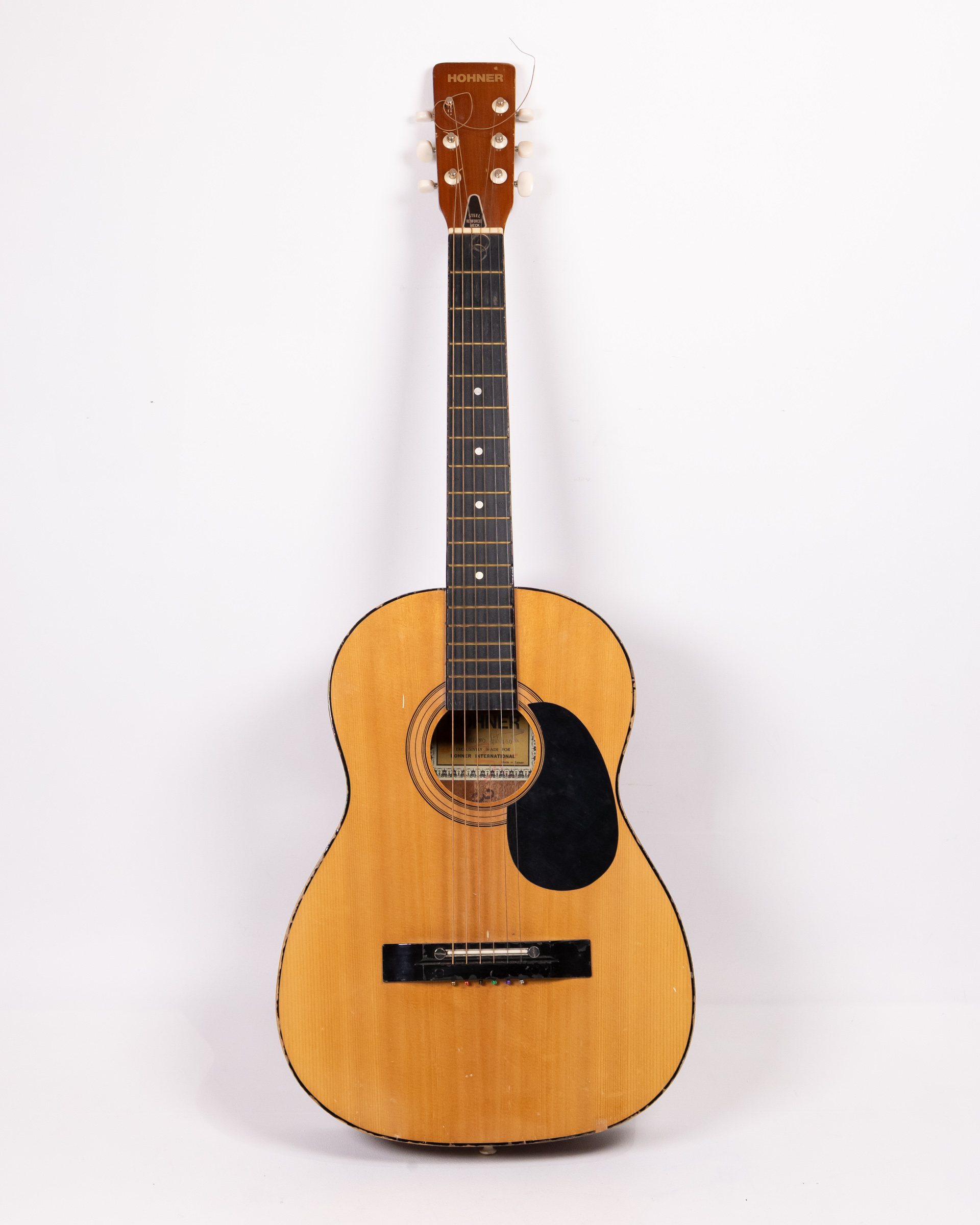 Hohner HW-150 Small Acoustic Guitar