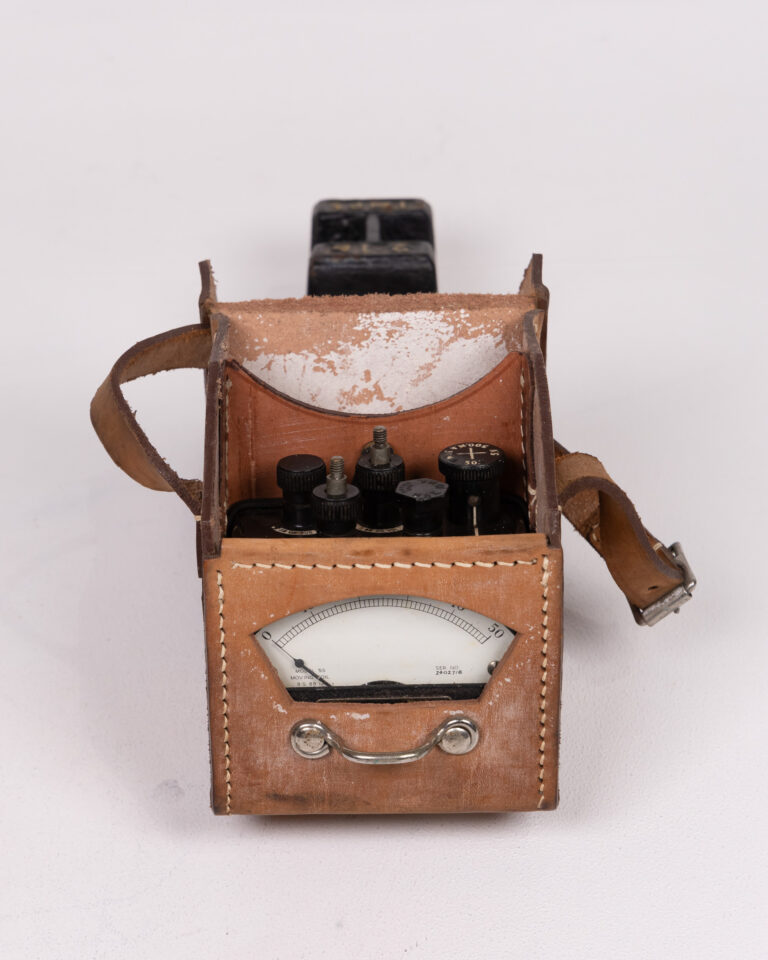 Vintage GPO TRA. 66/10 Portable Volt Meter with Leather Case