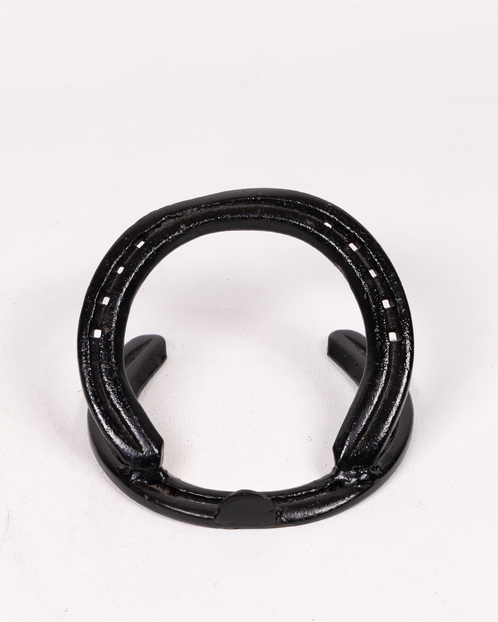 Black Metal Horseshoe Phone Stand