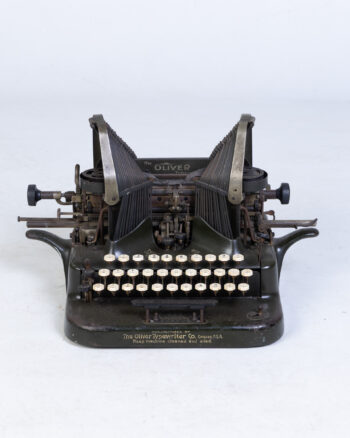 The Oliver Typewriter Co. No. 5 Vintage Typewriter