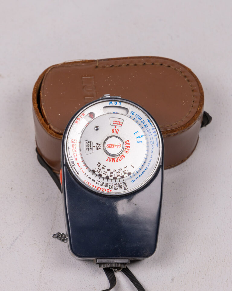 Etalon Super Automat Exposure Meter with Leather Case
